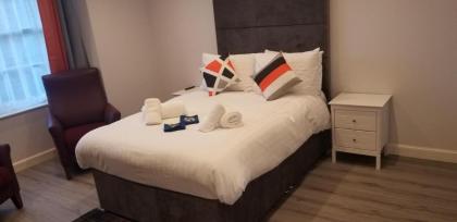 Mayfield Suites - image 15