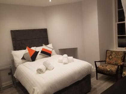 Mayfield Suites - image 7