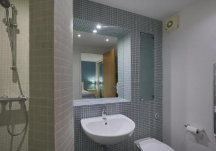 The East London Residence - image 12
