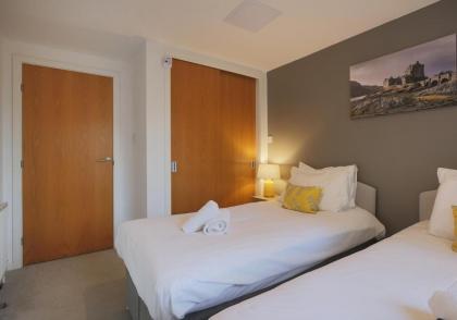 The East London Residence - image 13