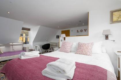 Pass the Keys Cosy Studio Apartment - image 12