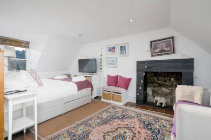 Pass the Keys Cosy Studio Apartment - image 19