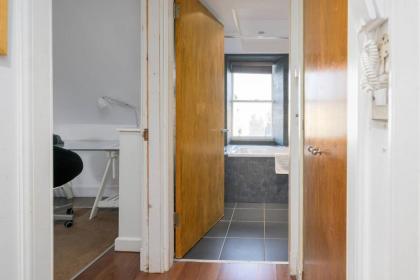 Pass the Keys Cosy Studio Apartment - image 30
