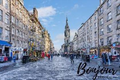Chic 1BR-1BAHeart of Edinburgh Old Town - image 12