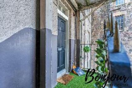 Chic 1BR-1BAHeart of Edinburgh Old Town - image 7