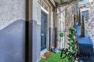 Chic 1BR-1BAHeart of Edinburgh Old Town - image 7
