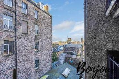 Chic 1BR-1BAHeart of Edinburgh Old Town - image 9