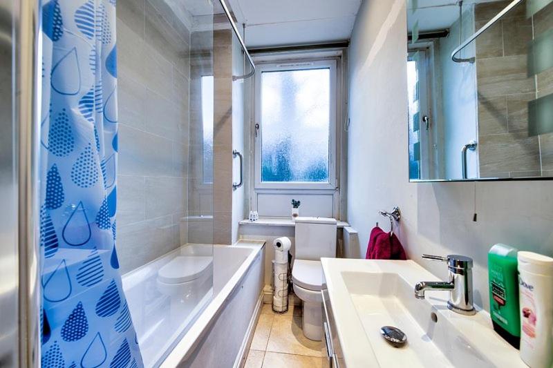 Edinburgh Central Ground Floor Apartment - image 4