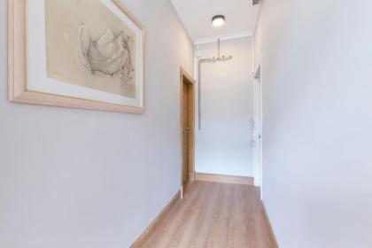 Newington - image 8