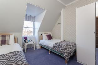 Kingsley Edinburgh - image 6