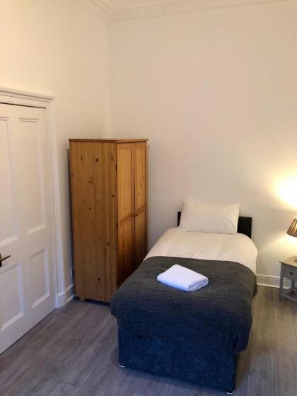 Spare Room Stay - image 2