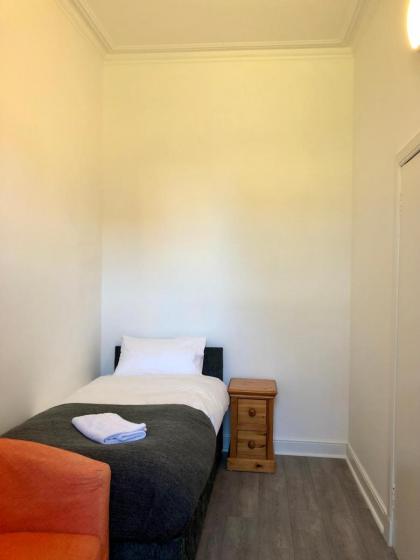 Spare Room Stay - image 3