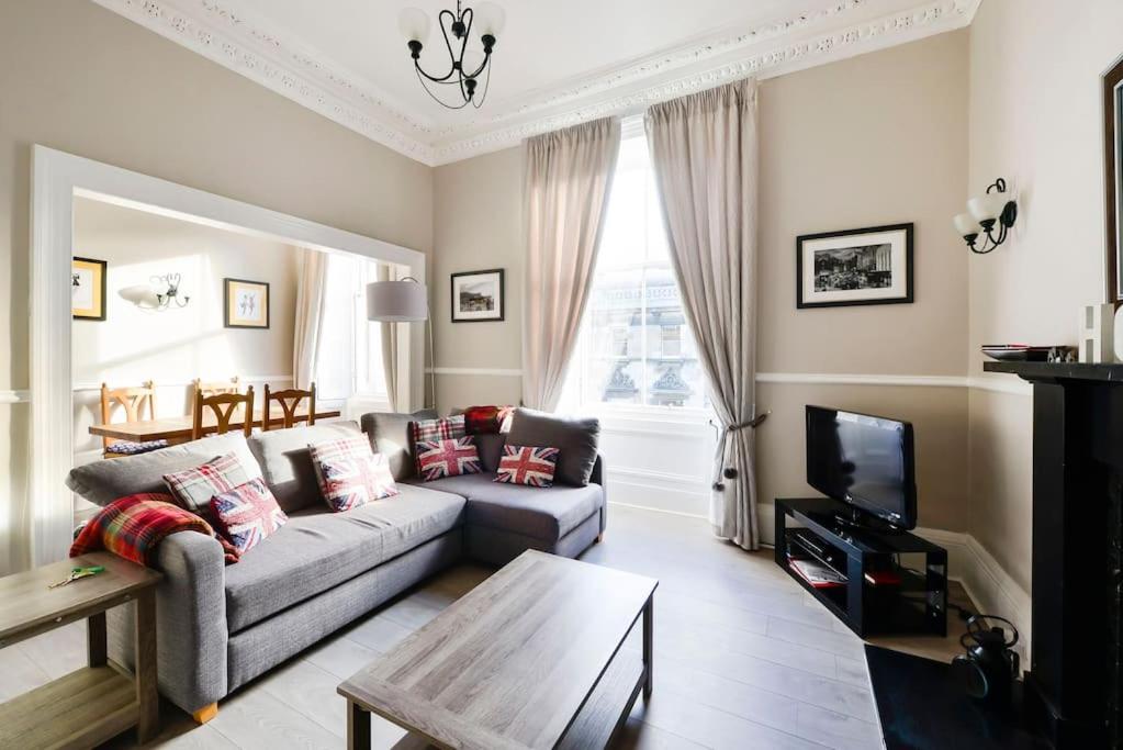 George IV Bridge - Superbly located 3 bedroom! - main image