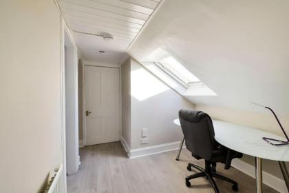 George IV Bridge - Superbly located 3 bedroom! - image 17