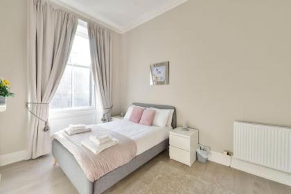 George IV Bridge - Superbly located 3 bedroom! - image 23