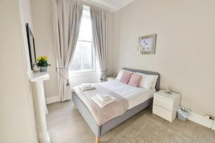 George IV Bridge - Superbly located 3 bedroom! - image 27