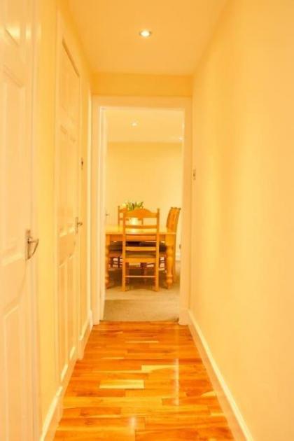 Arthur St - Spacious 3BR House w parking in Leith - image 15