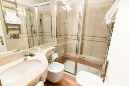 Grand Hotel Mediterraneo - image 3
