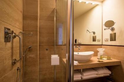 Hilton Florence Metropole - image 14
