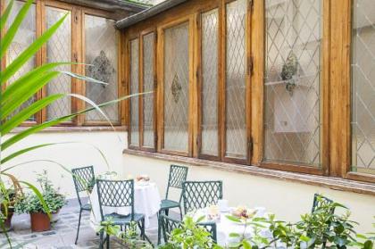 Hotel Accademia - image 11