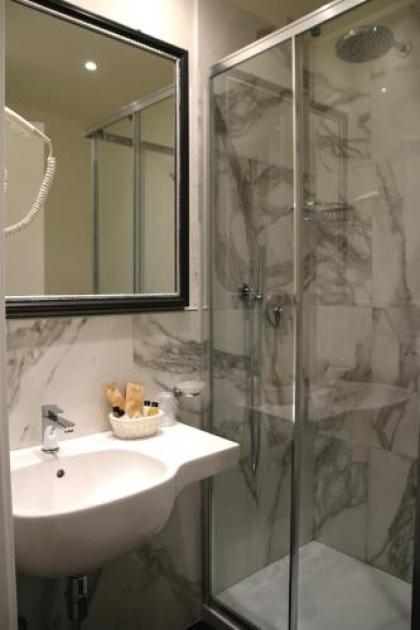 Hotel Accademia - image 18