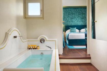 San Firenze Suites & Spa - image 3