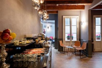 The Frame Hotel - image 10