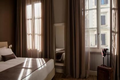 The Frame Hotel - image 13