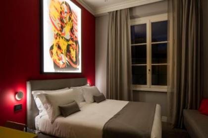 The Frame Hotel - image 15