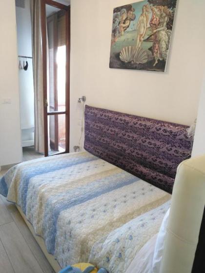 Nancy House - image 3