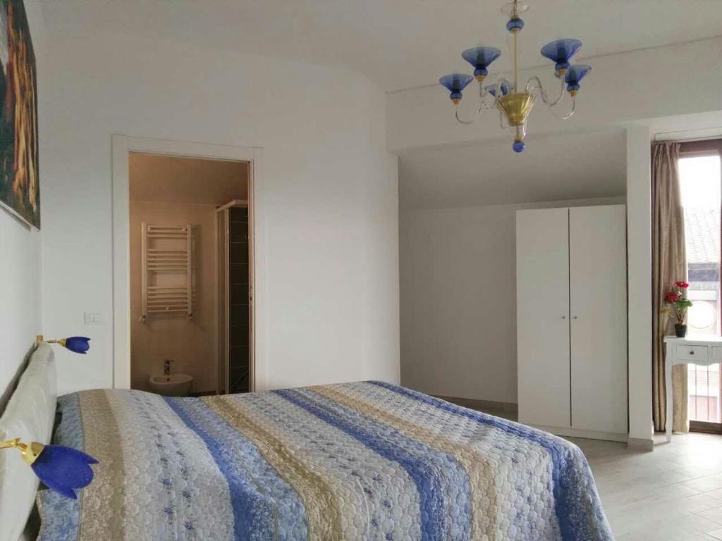 Nancy House - image 4