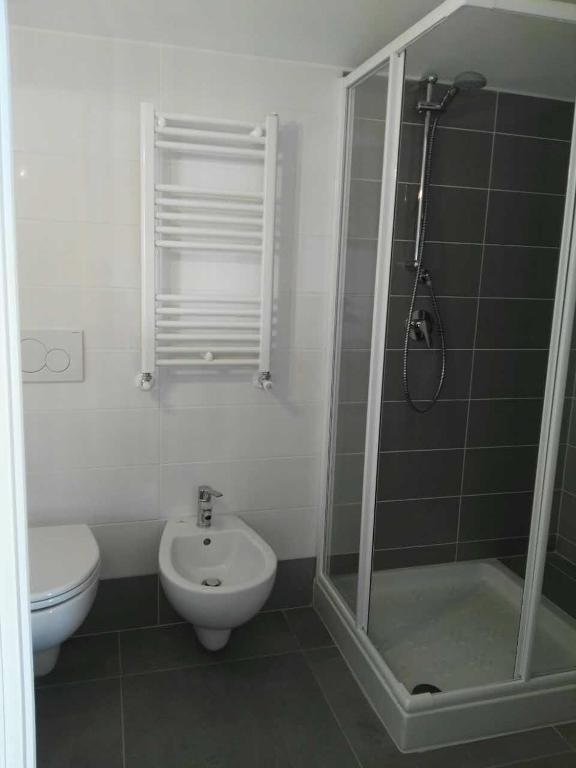 Nancy House - image 5
