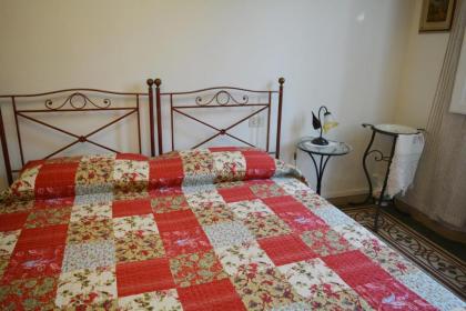 Colonna Terrace Apartment - image 1