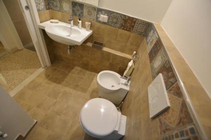 Colonna Terrace Apartment - image 11