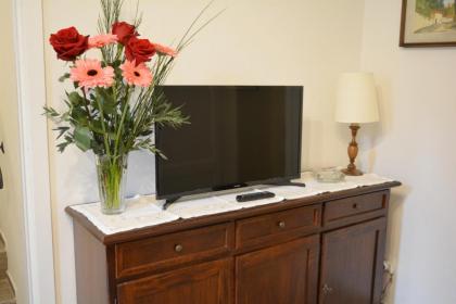 Colonna Terrace Apartment - image 6