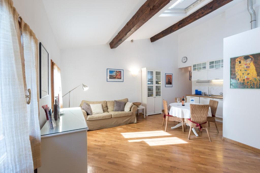 Firenze Rentals Guelfa Suite - main image
