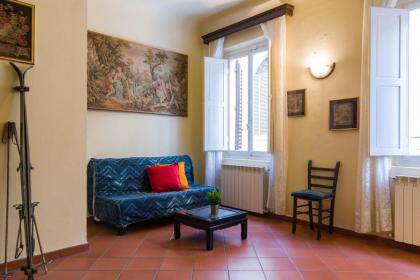 Florence Ariento Romantic Apartment - image 21
