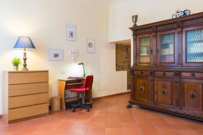 Florence Ariento Romantic Apartment - image 23