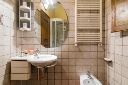 Florence Ariento Romantic Apartment - image 25
