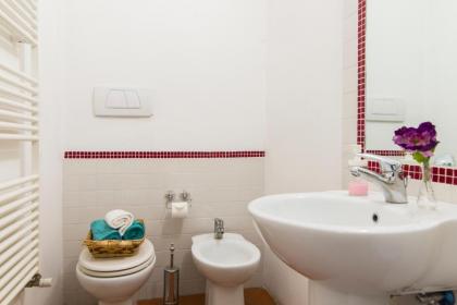 Della Scala Modern Apartment - image 28