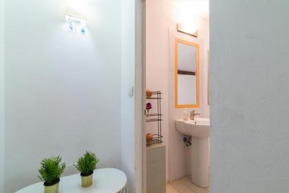 Della Scala Modern Apartment - image 29