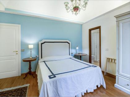 Your Florence - image 25