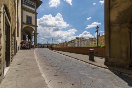 Ponte Vecchio Central Flats - image 28