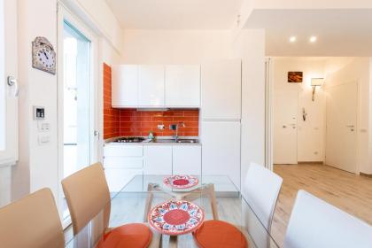Modern Flat Alberti Arno River Lift & Terraces - image 10