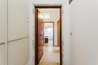 Florence Ognissanti Apartment - image 22