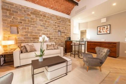 Donati Luxury Tower Suites - image 18