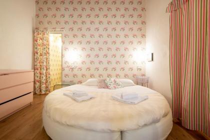 Colonna Romantic - image 13
