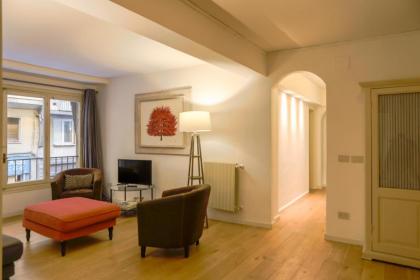 Ponte Vecchio Large Apartment
