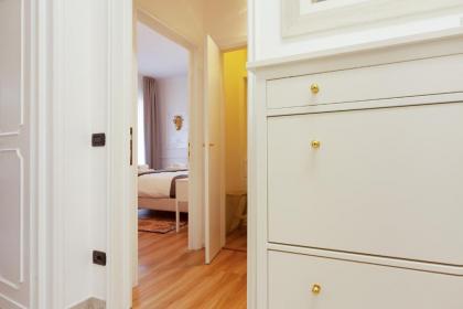 Ponte Vecchio Luxury Penthouse - image 17