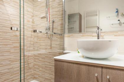 Colorful Boccaccio Apartment - image 19